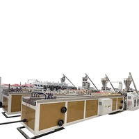 Máquina Extrusora de Perfiles de WPC, Madera Compuesta, Plástico, PVC, PE, para Revestimiento de Paredes, Postes de Cercas, Paneles de Puertas y Ventanas, Tarimas y Suelos