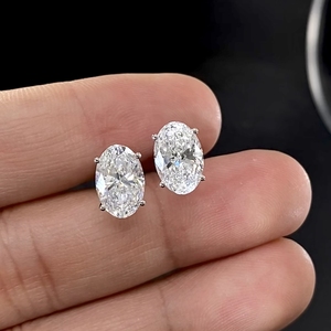 Pendientes de diamantes cultivados en laboratorio con corte ovalado, color DE, claridad VVS1/VS1, certificado IGI. Pendientes personalizados con corte múltiple, chapados en oro de 10/14/18k. - Product Image 3