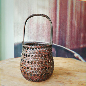 Japanese Style Bamboo Woven Vase Round Handmade Tabletop Decorative Flower Vase For Tea Room Or Home Decoration - Product Image 1
