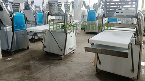 Machine <span class=keywords><strong>de</strong></span> laminage <span class=keywords><strong>de</strong></span> pâte <span class=keywords><strong>de</strong></span> Baklava Phyllo turque électrique <span class=keywords><strong>de</strong></span> boulangerie <span class=keywords><strong>de</strong></span> dught <span class=keywords><strong>de</strong></span> pliage industriel commercial pour le pain pita <span class=keywords><strong>de</strong></span> croissant - Product Image 4