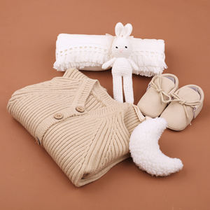 <span class=keywords><strong>Kit</strong></span> de soins pour bébé nouveau-né avec chaîne de sucette de sécurité combinaison en coton lapin entrejambe jouet bois matériel <span class=keywords><strong>naissance</strong></span> boîte-cadeau - Product Image 4