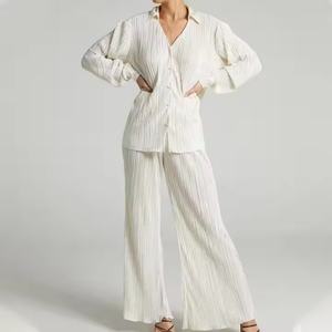 Conjunto de 2 piezas de vestido de lino para mujer con pantalón de pierna ancha de jacquard satinado de manga larga y camisa arrugada, estilo casual liso - Product Image 2