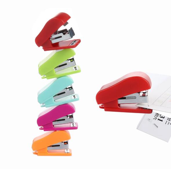 2019ขายร้อน12แผ่นที่มีสีสัน Mini Stapler No. 10 Staples