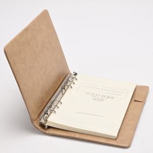 สมุดบันทึกสูตรอาหารแบบ<span class=keywords><strong>เติม</strong></span>ได้พร้อมแถบยางยืด |   <span class=keywords><strong>ท</strong></span>ี่ใส่ปากกาแบบห่วง 6 ห่วง |   สมุดบันทึกครัวปก PU พิมพ์โลโก้ตามสั่ง ขายส่ง - Product Image 2