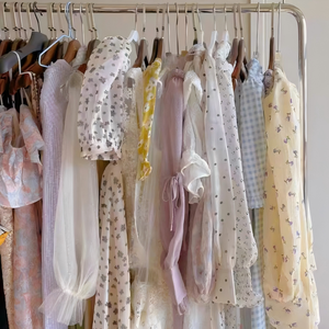 ชุดเดรสสไตล์ฝรั่งเศสสำหรับผู้หญิงมือสอง ผ้าไหมผสม คอระบาย แต่งระบาย เหมาะสำหรับฤดูใบไม้ผลิและฤดูร้อน เสื้อผ้าผู้หญิงมือสอง - Product Image 4