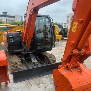Excavatrice sur chenilles Hitachi ZX60 d'occasion, pesant 6 tonnes, marque japonaise Zaxis 60, en bon état de fonctionnement. - Product Image 6