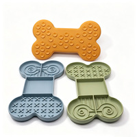 Tapis à lécher en silicone pour animaux de compagnie avec ventouses, antidérapant, anti-étouffement, pour chiens et chats, séparation des aliments secs et humides
