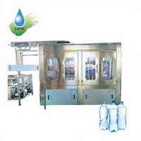 Ligne de production d'eau minérale à grande vitesse 4000 bph avec remplisseuse automatique de bouteilles 1,5 L, machine d'embouteillage rotative 3-en-1 en SUS304