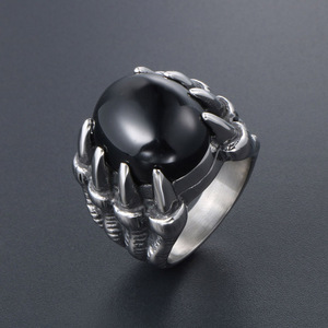 Anillo Vintage de Garra de Dragón para Hombre, Acero de Titanio con Gema Roja, Diseño Atrevido con Puntas SA717 - Product Image 4