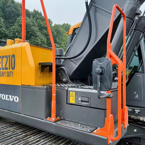 รถขุดวอลโว่ EC210 มือสอง รถแทรกเตอร์ขนาดกลางและเล็ก สำหรับงานเกษตรและก่อสร้างอุตสาหกรรม นำเข้าและจำหน่าย - Product Image 3