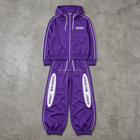 Ensemble haut et pantalon décontracté pour homme, couleur violette, avec bordure blanche contrastante et graphiques de lettres verticales, fabrication OEM ODM