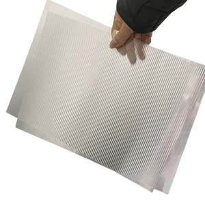 Láminas Lenticulares Adhesivas 3D de Alta Calidad y Ecológicas para Publicidad, PET 125LPI 0.6mm 101.6x152.4mm, 10 Hojas, Corte 3D - Product Image 1