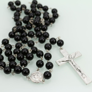 Mais Populares 8 mm Beads Jesus Cristo Crucifixo Cruz Católica Preto Beads Rosário Colar Feito À Mão para Homens - Product Image 4