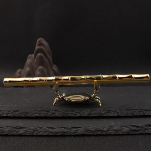 Soporte para bolígrafos con forma de cangrejo de latón, diseño de bambú, estilo chino, adorno artesanal de metal para decoración de escritorio de caligrafía - Product Image 1