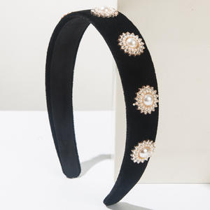 Diadema de Terciopelo con Perlas Estilo Coreano, Accesorio para el Cabello Retro Personalizado para Novias y Fiestas - Product Image 2
