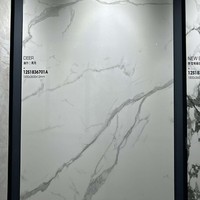 Dalle de pierre frittée polie et émaillée Burberr 1800x3600x12mm, aspect marbre, panneau de luxe pour mur d'accentuation de hall d'hôtel