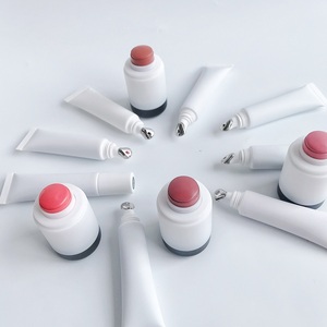 Lucidalabbra Volumizzante all'Ingrosso con Peptidi, Cosmetici Personalizzabili con Logo, Prodotti per la Cura delle Labbra Idratanti Vegani, Balsamo Labbra Private Label - Product Image 5