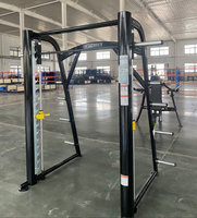 Machine Smith professionnelle à charge par plaques d'acier pour squats et exercices à câble, avec rack de musculation pour clubs de fitness