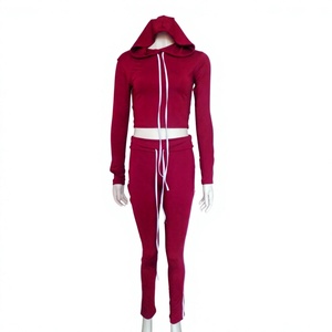 Ensemble de survêtement rayé rouge pour femme, haut court à manches longues, pantalon long, tenue sportive, taille élastique, extensible dans les quatre sens - Product Image 1