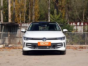 Exportation Mondiale 2024 pour <span class=keywords><strong>Golf</strong></span> 300TSI <span class=keywords><strong>7</strong></span> vitesses DCT Euro VI Turbo Gauche Automatique Voitures d'<span class=keywords><strong>occasion</strong></span> pas chères de Chine Prêtes à être expédiées - Product Image 2