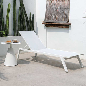 Chaises longues d'extérieur durables en aluminium pour piscine <span class=keywords><strong>de</strong></span> villa, résistantes à la pression et protectrices contre le <span class=keywords><strong>soleil</strong></span>, vente en gros - Product Image 2