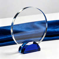 Trophée personnalisé en verre cristal pyramidal vierge avec logo personnalisé couleur clair/jade, impression UV, finition polie durable