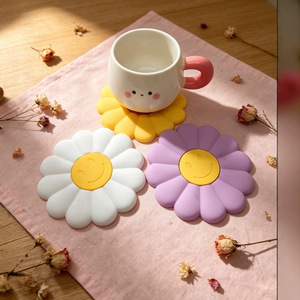 Posavasos de Flores para Bebidas, Lindos, Antideslizantes, Lavables, Reutilizables, Resistentes al Calor, de Silicona (Amarillo Girasol), 3 Colores - Product Image 2