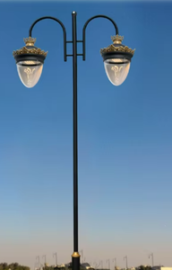 Lanterne de jardin couronnée noire et or 60W, certifiée CE RoHS, étanche, pour propriétés résidentielles de luxe - Product Image 6
