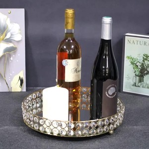 صينية زينة دائرية قائمة بذاتها بتصميم أوروبي إبداعي مع مرآة وخرز كريستالي لتخزين مستحضرات التجميل، من المصنع مباشرة - Product Image 5