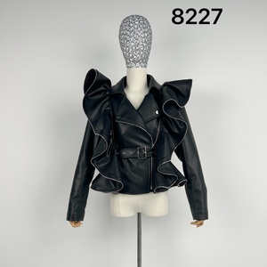 Giacca <span class=keywords><strong>in</strong></span> <span class=keywords><strong>Pelle</strong></span> da <span class=keywords><strong>Donna</strong></span> con Spalle Plissettate Personalizzabile con Cintura per Primavera e Autunno, Stile Motociclista - Product Image 3