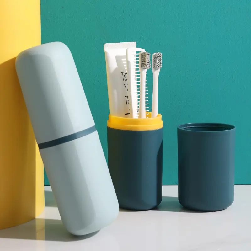 トラベル歯ブラシカップ4in1ウォッシュセット収納ケース多機能ポータブルトイレタリートラベルキットは歯ブラシカップを保持します