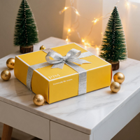 Boîte cadeau en carton jaune premium personnalisée avec ruban en satin blanc crème pour emballage de cadeau décoré de fleurs séchées