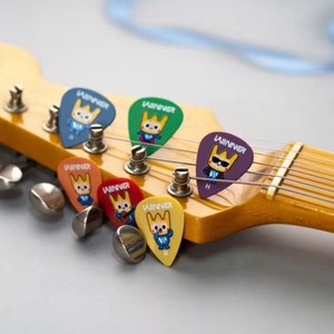 Winner High-End Series Gitaarplectrums Derlin Frosted Antislipmateriaal <span class=keywords><strong>Anime</strong></span> Design Origineel - Product Image 4
