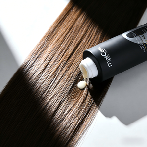 Traitement lissant 2-en-1 à la kératine et au collagène brésilien pour cheveux bouclés, frisés et ondulés, formule nourrissante pour des cheveux lisses et soyeux - Product Image 4