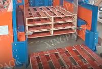Distributeur automatique de palettes pour robot palettiseur et ligne d'emballage