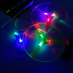 Platillo volador de alambre de tracción luminoso, juguetes para niños, juguete volador giratorio para exteriores, luz LED, Libélula de bambú intermitente voladora - Product Image 3
