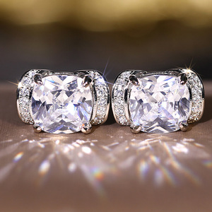 Anello in Cristallo Cubico Quadrato per Donne, Stile Principessa, Asimmetrico, Elegante Accessorio di Moda - Product Image 2