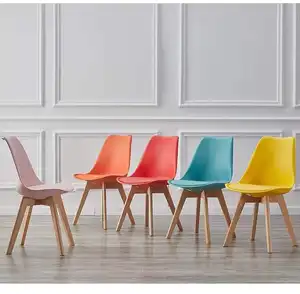 Offre Spéciale moderne luxe nordique maison cuisine Restaurant café Silla salle à manger tulipe chaises en plastique avec coussin en cuir