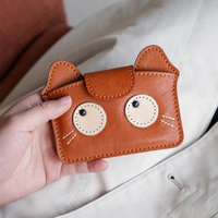 Tas kartu kulit sapi portabel, tempat kartu bisnis portabel Ultra tipis, penutup tombol Ultra tipis, desain kucing lucu kulit asli, tas kartu kulit sapi lapisan pertama Retro