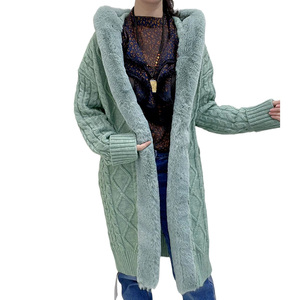 <span class=keywords><strong>Cardigan</strong></span> Lungo Lavorato a Maglia su Misura <span class=keywords><strong>con</strong></span> Cappuccio, Manica Lunga, Oversize, <span class=keywords><strong>con</strong></span> Risvolto Bordato in <span class=keywords><strong>Pelliccia</strong></span>, Caldo e Confortevole - Product Image 1