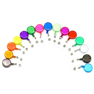 X57 ¡Gran oferta! Clip retráctil de colores para credenciales con clip de cinturón deslizante seguro para compañeros de trabajo, enfermeras y clientes. - Product Image 1