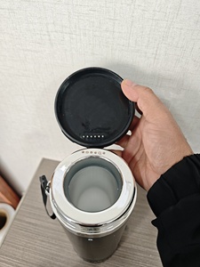 Mini-réfrigérateur portable noir de style tasse, à batterie rechargeable, compact, thermoélectrique, avec écran tactile LCD, pour voiture et hôtel - Product Image 3