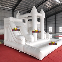 Château gonflable commercial blanc pour mariage avec double toboggan, structure gonflable en PVC pour location d'événements et réceptions de mariage
