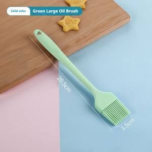 Kit d'ustensiles <span class=keywords><strong>de</strong></span> <span class=keywords><strong>cuisine</strong></span> miniatures en silicone blanc compact, résistant aux hautes températures, avec pince à pâtisserie et pince pour la <span class=keywords><strong>cuisine</strong></span> - Product Image 3