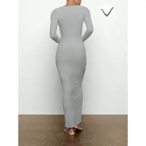 Vestido Ajustado de Manga Larga con Cuello Redondo Color Gris Corte Campana de Material Compuesto - Product Image 2