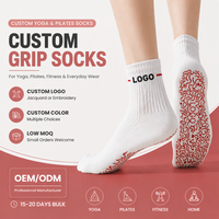 Chaussettes de yoga et de Pilates personnalisées de haute qualité, antidérapantes, avec grip en silicone, tricot jacquard, logo personnalisé, couleurs personnalisées, faible MOQ