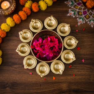 Urli de iluminación atemporal con Diya de metal para espacios espirituales de resplandor festivo y celebraciones para Diwali - Product Image 4