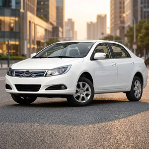 รถยนต์ BYD ซีดาน 5 ที่นั่ง ไฟหน้าแบบฮาโลเจน ไฟเดย์ไลท์แบบ LED ยาง R16 เครื่องปรับอากาศอัตโนมัติ พวงมาลัยซ้าย ใช้เชื้อเพลิงเบนซิน - Product Image 3