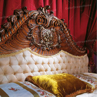 European Palace Antique Ensemble de chambre à coucher 5 pièces Lit à baldaquin sculpté et armoire Meubles de chambre à coucher au look luxueux