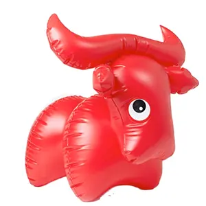 Mainan pabrik kerbau tiup kustom hewan lembut vinil tiup plastik besar mainan kolam balon udara hewan